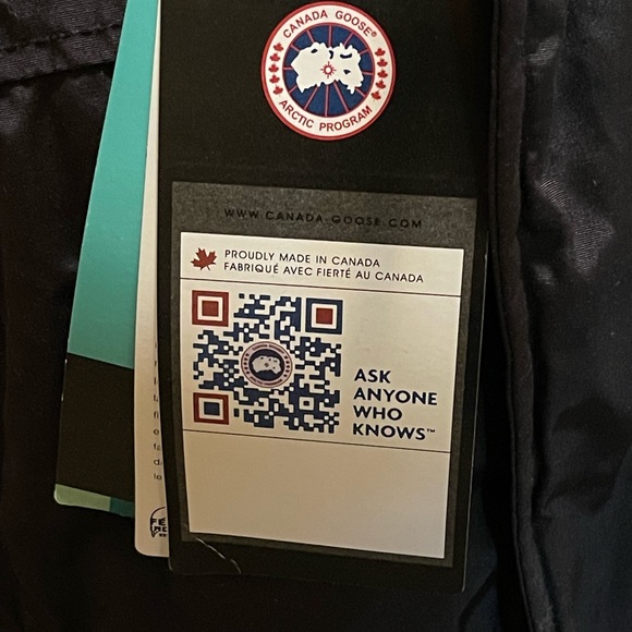 Canada Goose Langford Artic Tech Parka - Picture 7 of 17